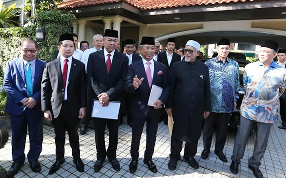 Jangan Ikut PH Polemik Kedudukan PM, Tumpu Bantu Rakyat, Kata Umno, PAS