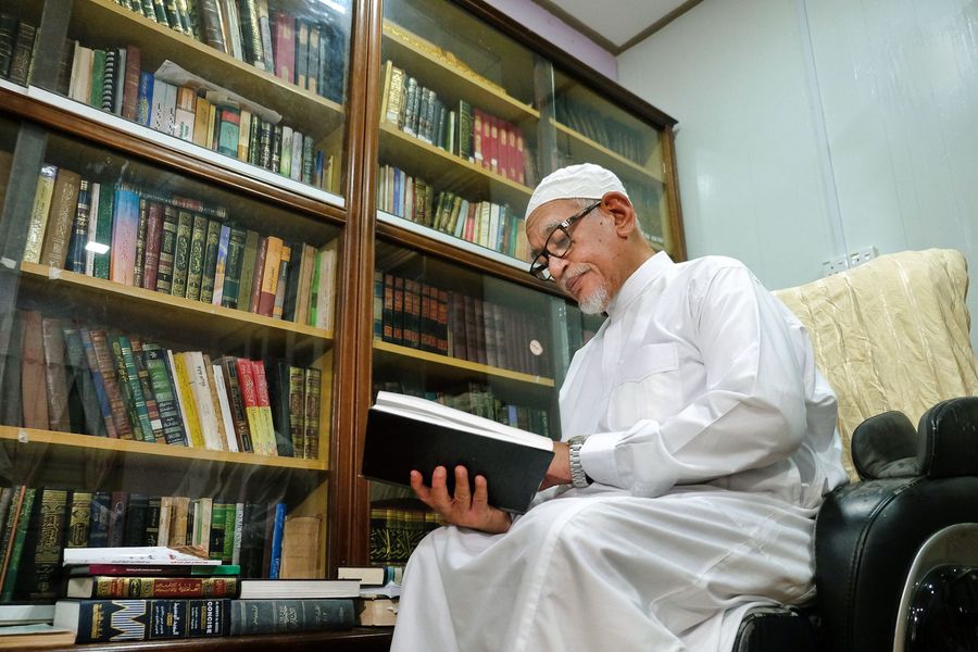 Politik Dan Ilmu