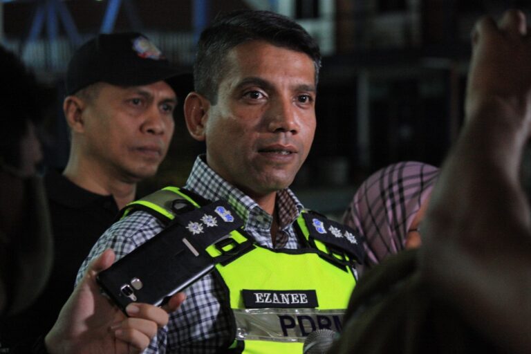 Inspektor Polis Hina, Ugut Anggota Ketika Serbuan Pusat Hiburan Ditahan