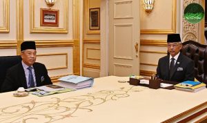 Muhyiddin Mengadap Agong