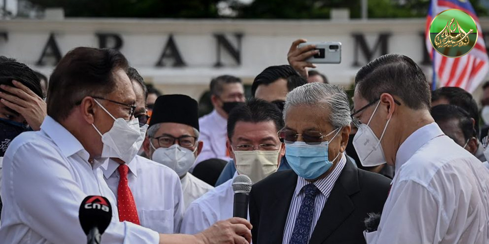 Apabila Anwar, Mahathir, Guan Eng, Mat Sabu Berjemaah Langgar SOP