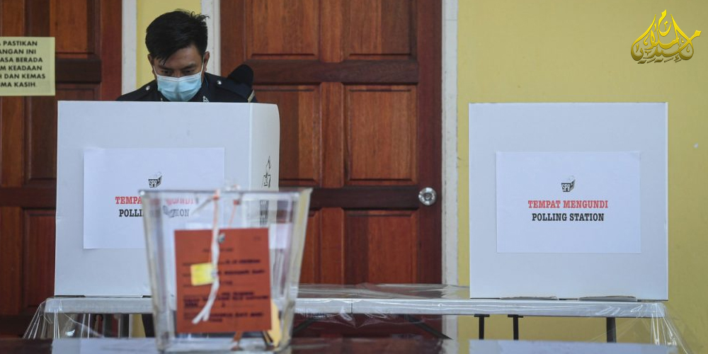 Kemelut Politik Negara, Kembalikan Mandat Kepada Rakyat