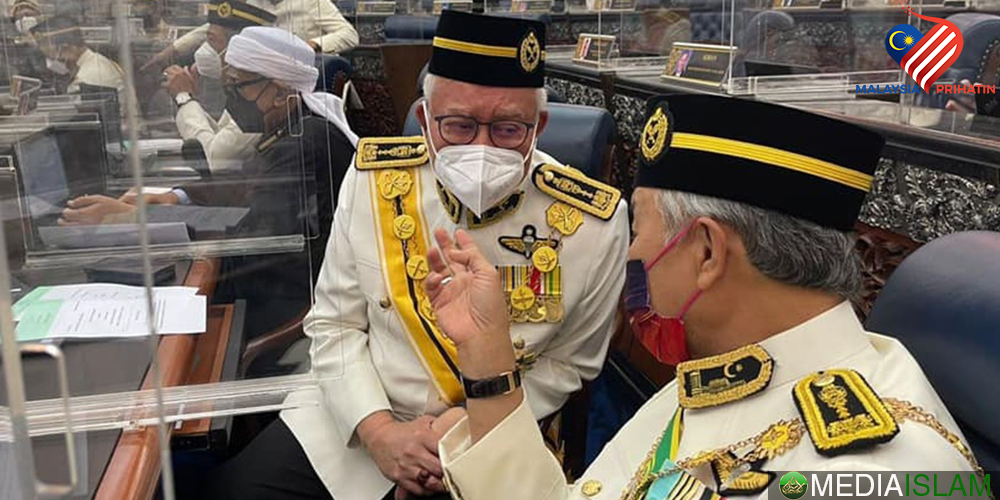 Bagaimana Najib Nak Nasihat Ismail Sabri Kalau Diri Sendiri Pun Kena Tipu?
