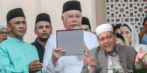 Najib Bersumpah Laknat