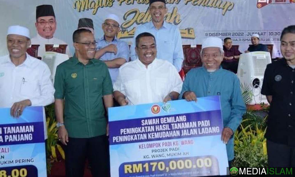 Penduduk Daerah Kubang Pasu Menerima Geran Tanah