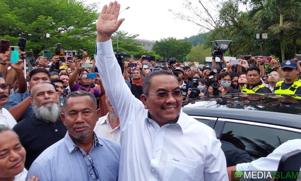 Sanusi Ditahan: Dari Kerajaan Madani Kepada Kerajaan ‘Mende Ni’?