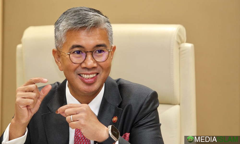 Tengku Zafrul Yang Over-Excited