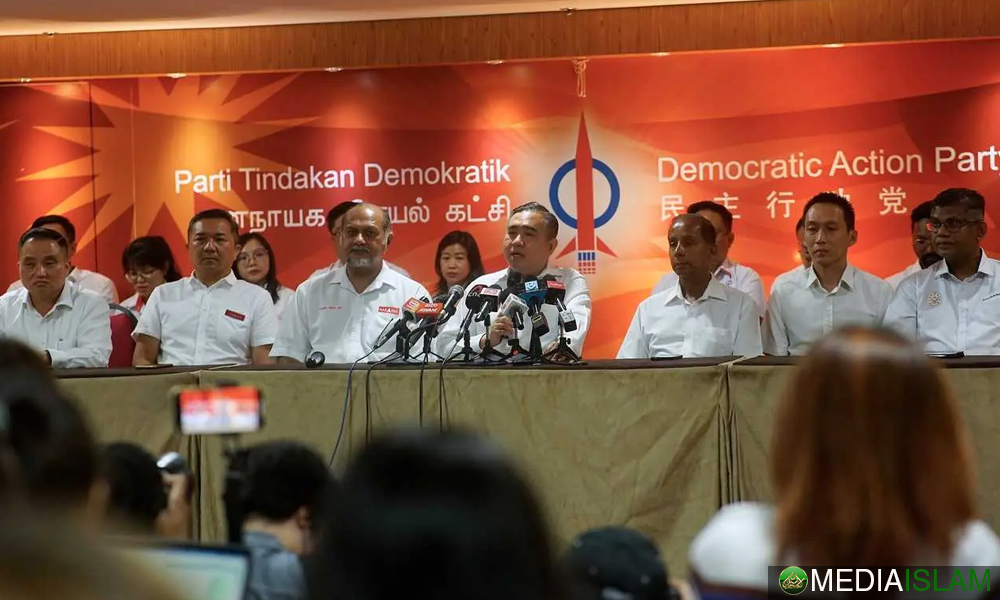 Speaker, Pengerusi GLC DAP Jarakkan Lagi Pengundi Melayu, Kata Penganalisis