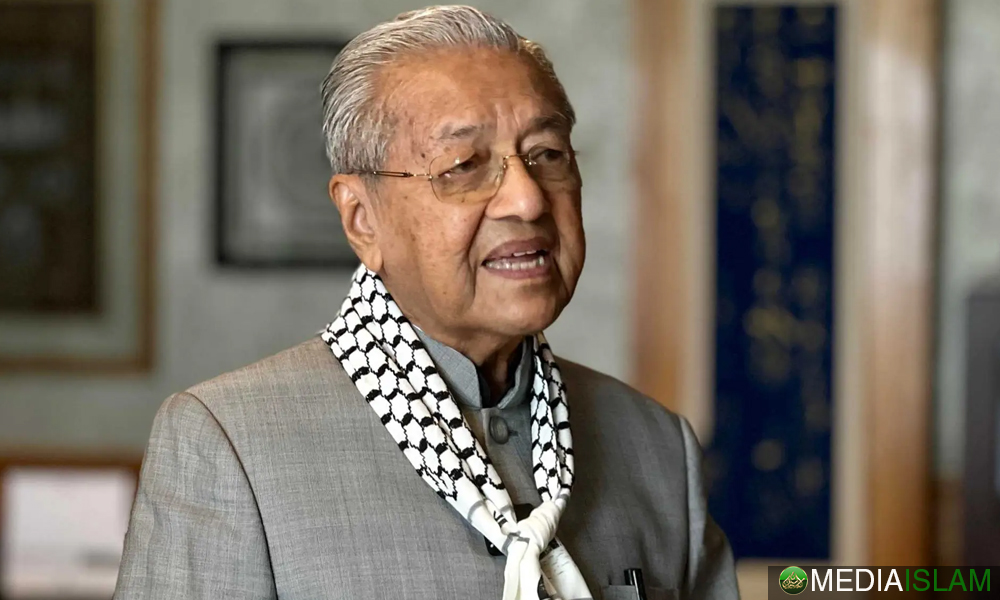 Mahathir: Pemimpin Islam Dilucutkan Maruah, Dipersalahkan Kerana Pembunuhan Beramai-Ramai Rakyat Palestin