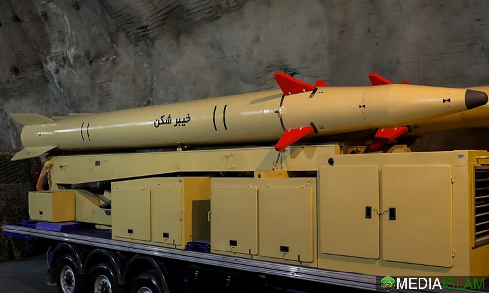 Peluru Berpandu Khaibar Shekan Berbilang Kepala Peledak Iran Dilancarkan Ke Arah Sasaran Israel