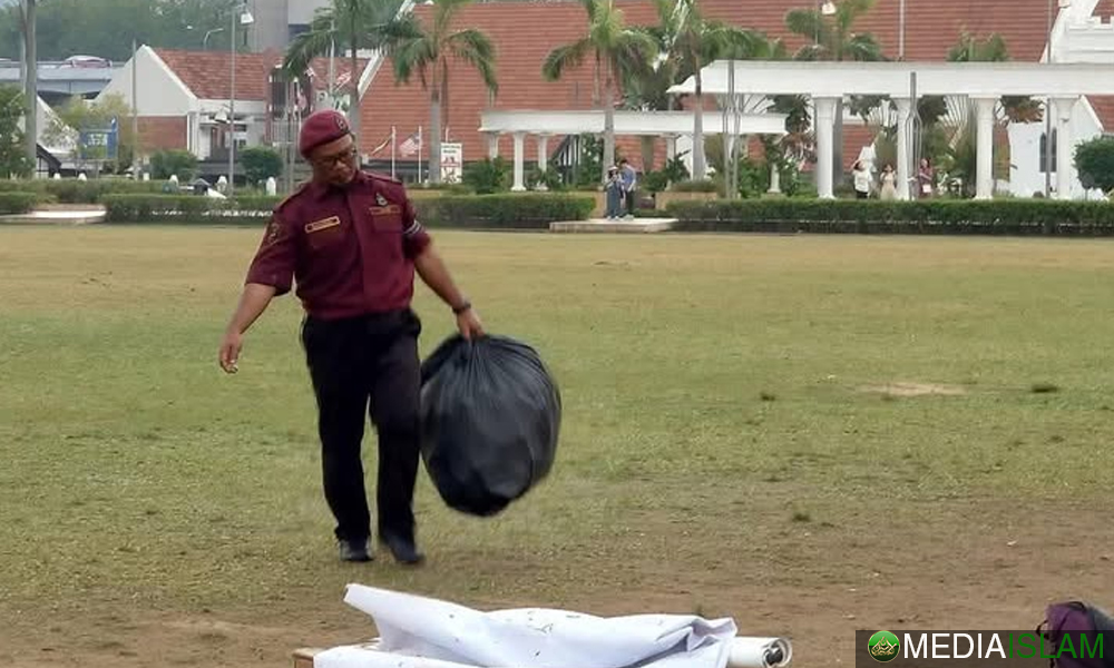 20 Tan Sampah? Kenyataan Yang Gagal Meyakinkan Rakyat