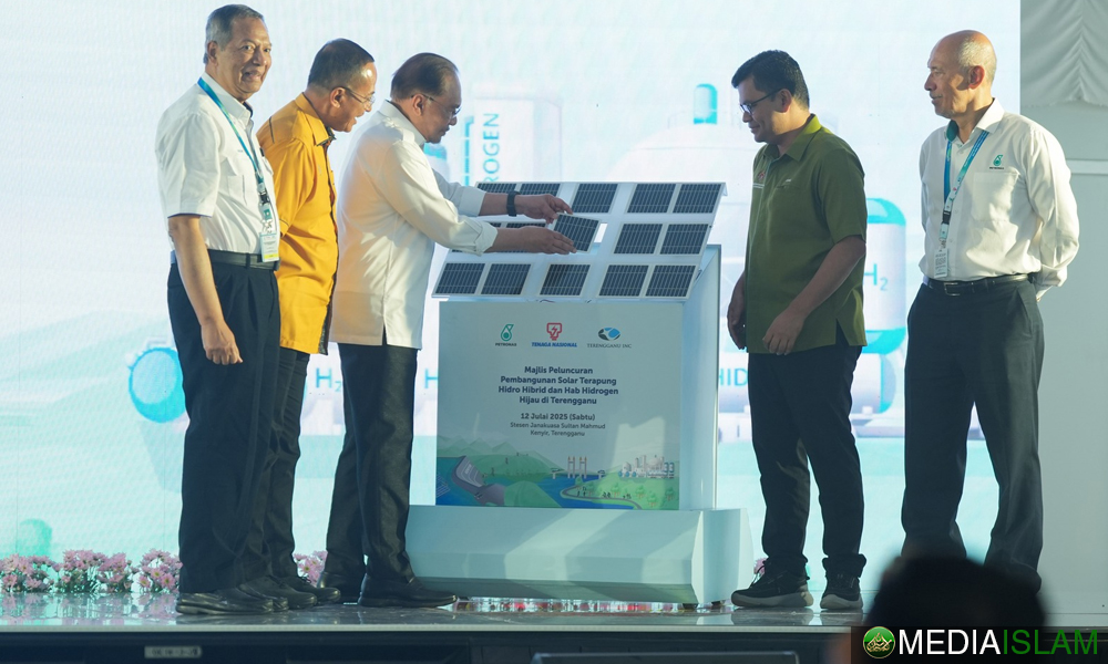 Terengganu Ke Arah Hab Tenaga Hijau Negara: Projek Solar Terapung Dan Hidro Hibrid DilancarTerengganu