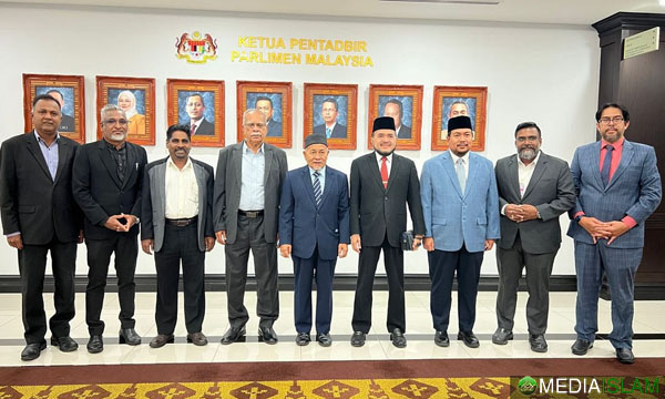 Melangkaui Label Politik: Seruan Kepada Pendekatan Rasional Dalam Politik Malaysia