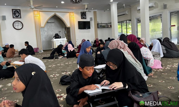 Baca, Beri Peringatan Dan Solat: Jalan Perjuangan Islam